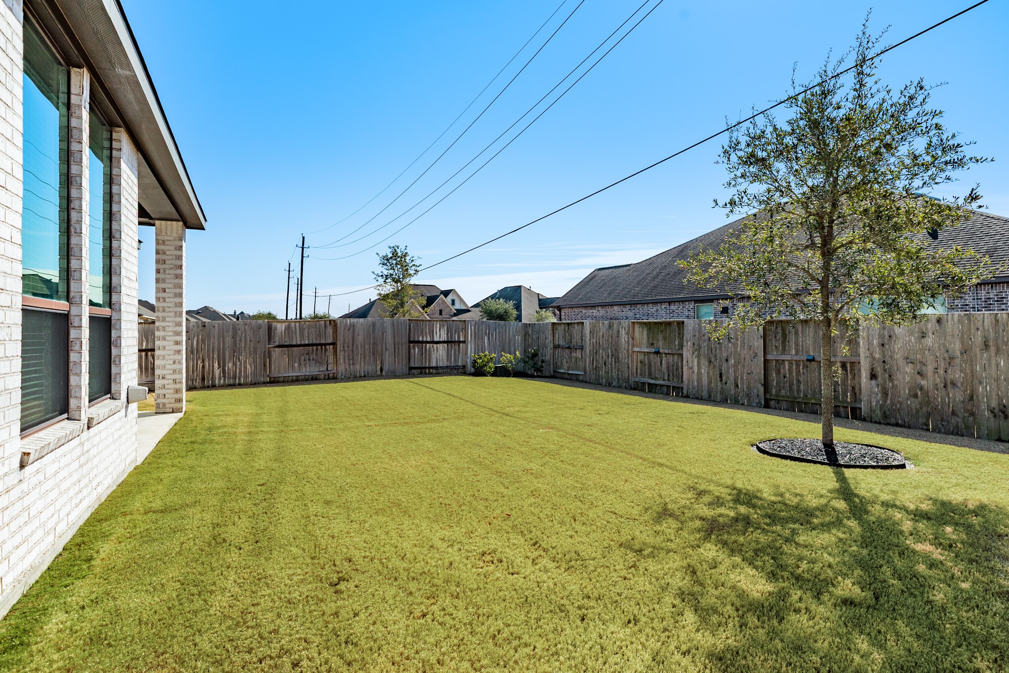 3806 Shackleton Court Rosharon, TX 77583 - Photo 37 of 50 Another view of the spacious backyard.