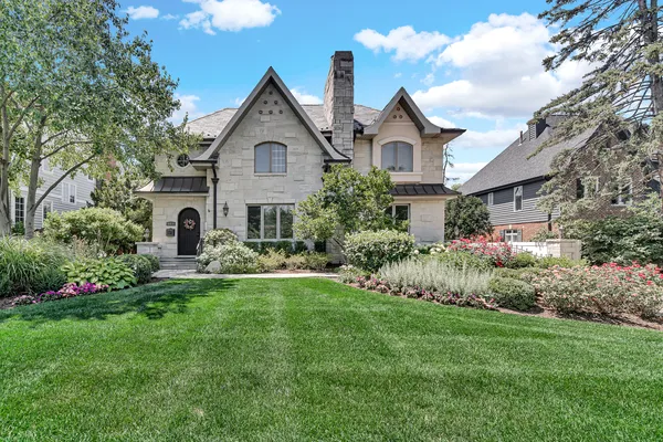 $1,890,000 | 932 South Grant Street, Hinsdale, IL 60521