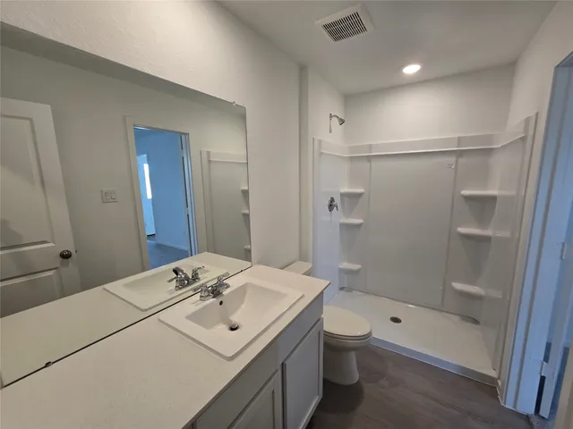 $189,990 | 1614 Golden Iris Drive, Crosby, TX 77532