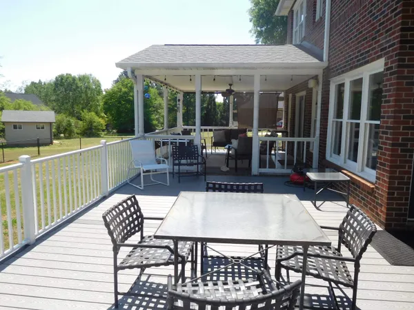 $589,900 | 106 Hampton Drive, Gaffney, SC 29341