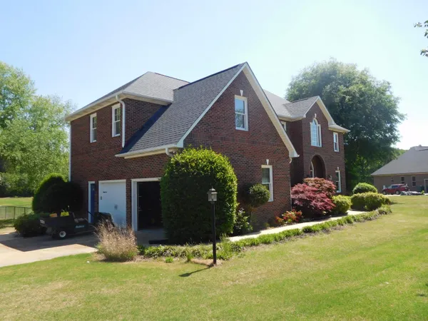 $589,900 | 106 Hampton Drive, Gaffney, SC 29341