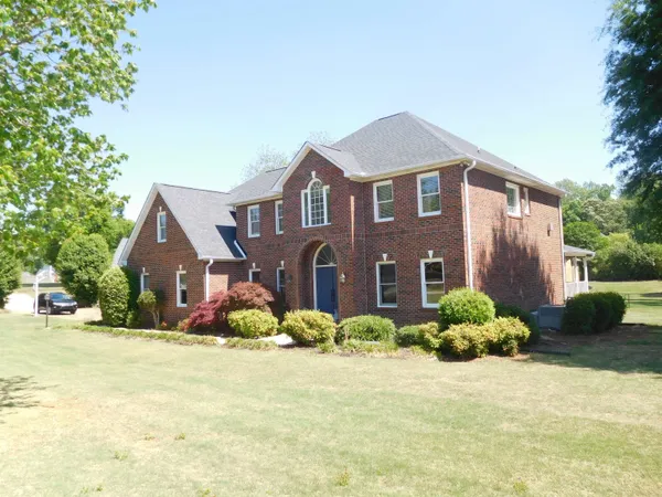 $589,900 | 106 Hampton Drive, Gaffney, SC 29341