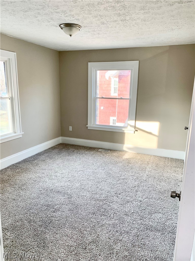 2800 Coleridge Road Cleveland, OH 44118 - Photo 16 of 35