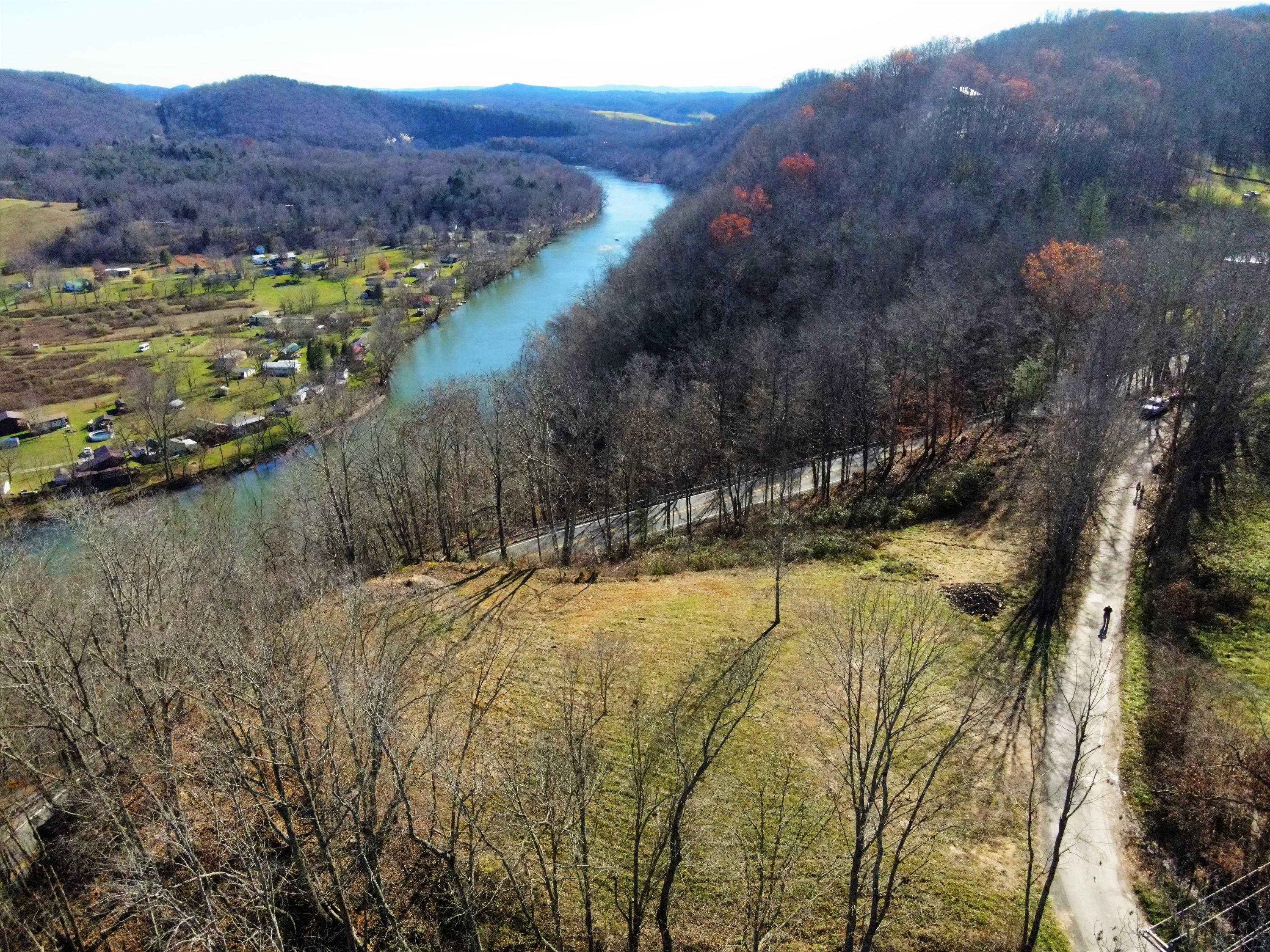 7 Huston Road Hinton, WV 25951 - Photo 2 of 9 Gallery Image 2