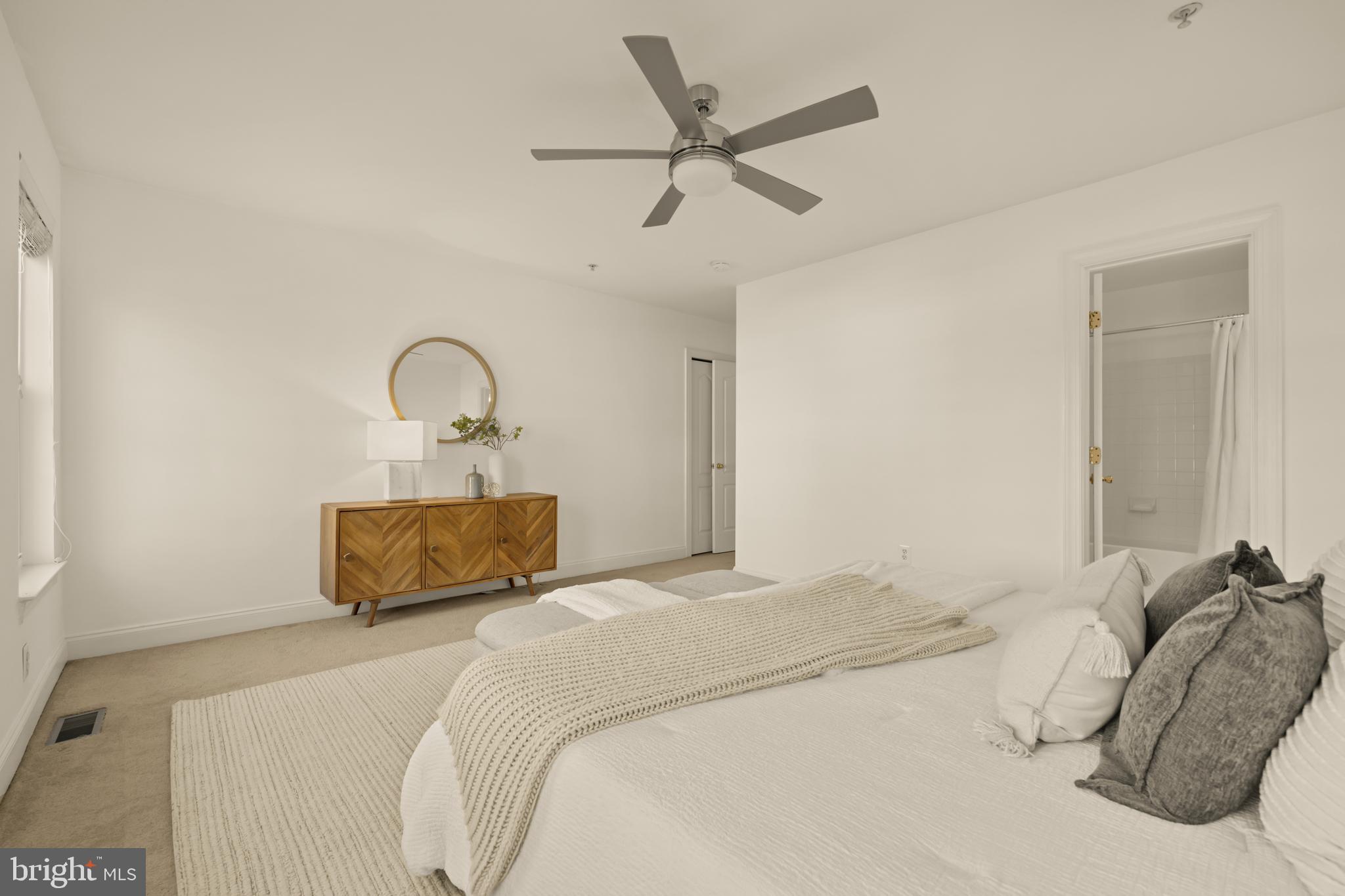 8093 Gatehouse Road, Unit 2 Falls Church, VA 22042 - Photo 24 of 35