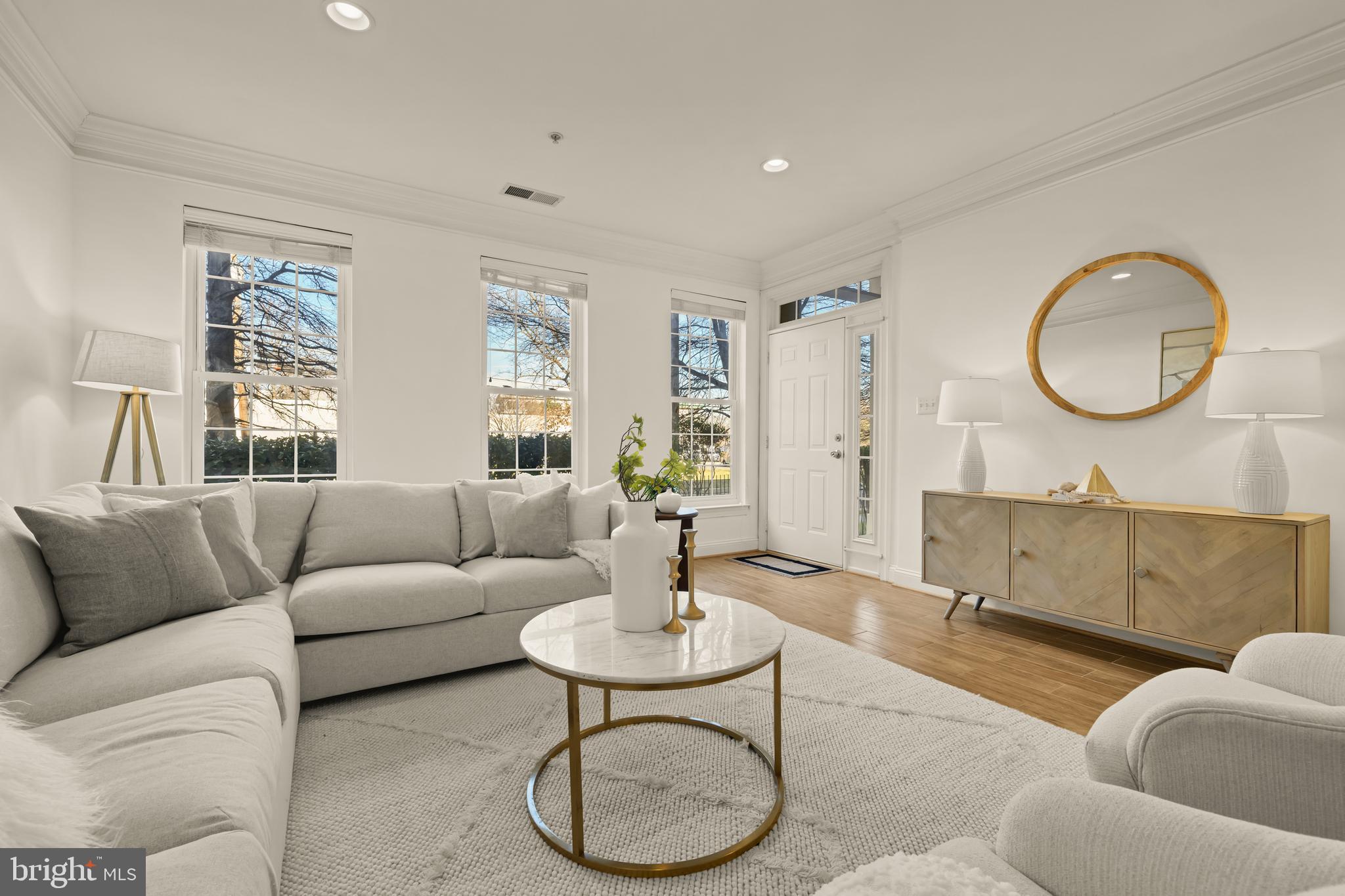 8093 Gatehouse Road, Unit 2 Falls Church, VA 22042 - Photo 4 of 35