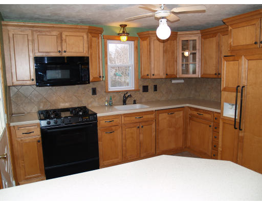 7 Nelson Road Scituate, MA 02066 - Photo 3 of 11 Gallery Image 3