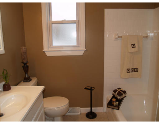 7 Nelson Road Scituate, MA 02066 - Photo 6 of 11 Gallery Image 6