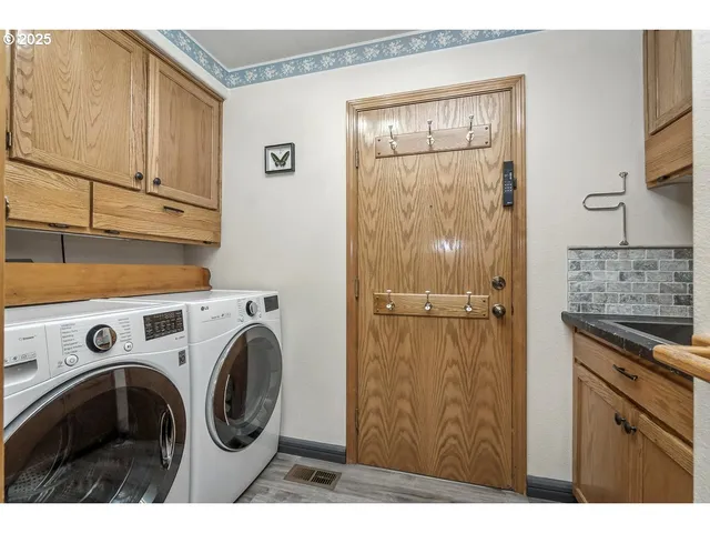 $675,000 | 8715 Southwest Tachi Court, Tualatin, OR 97062