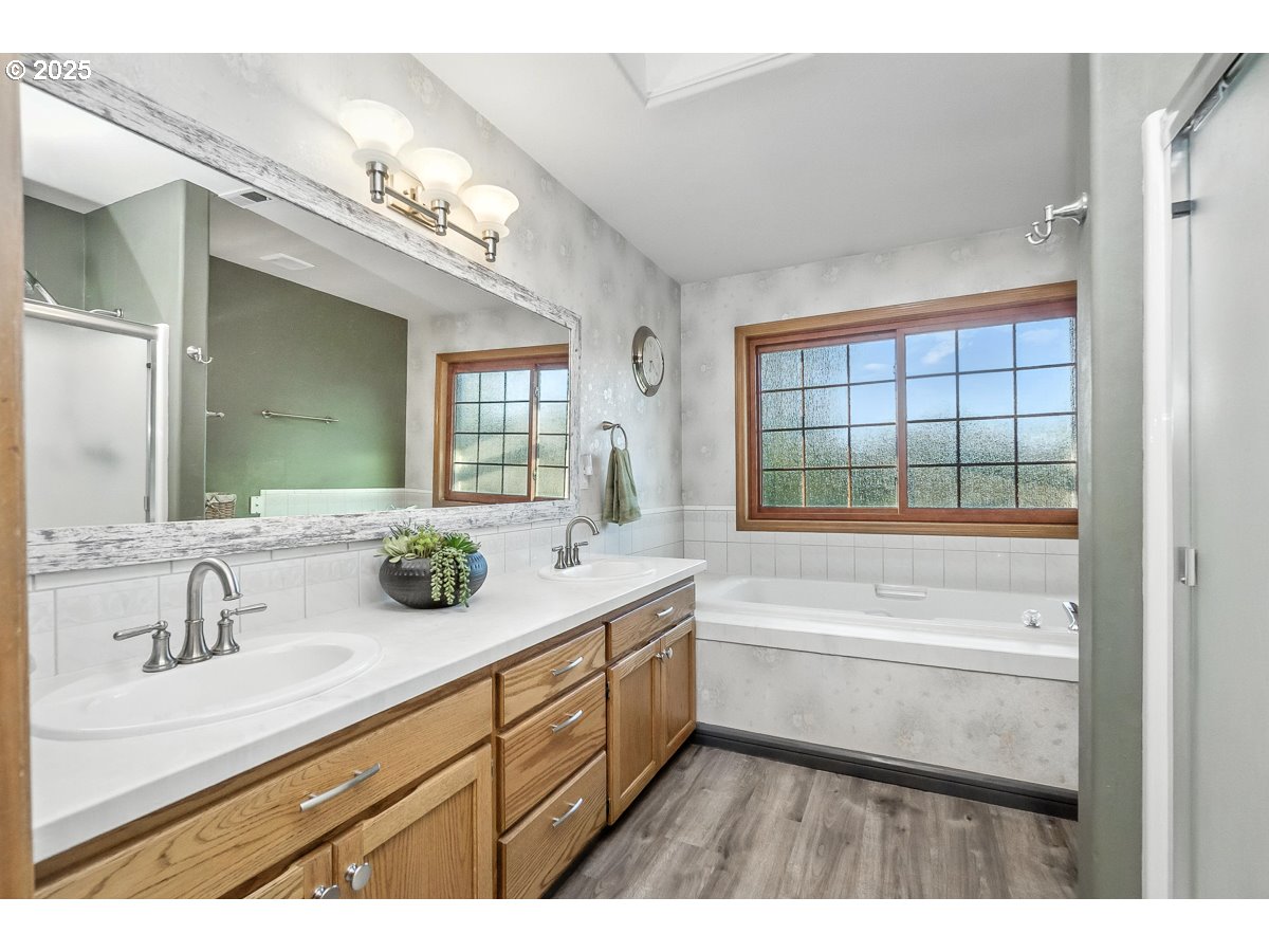 8715 Southwest Tachi Court Tualatin, OR 97062 - Photo 32 of 48 Bedroom, Owner's Suite