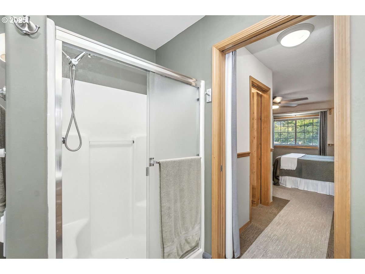 8715 Southwest Tachi Court Tualatin, OR 97062 - Photo 34 of 48