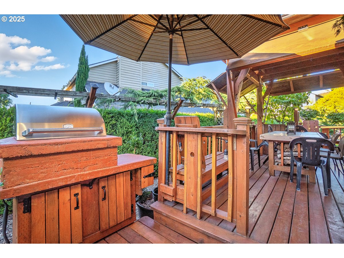 8715 Southwest Tachi Court Tualatin, OR 97062 - Photo 42 of 48 Deck