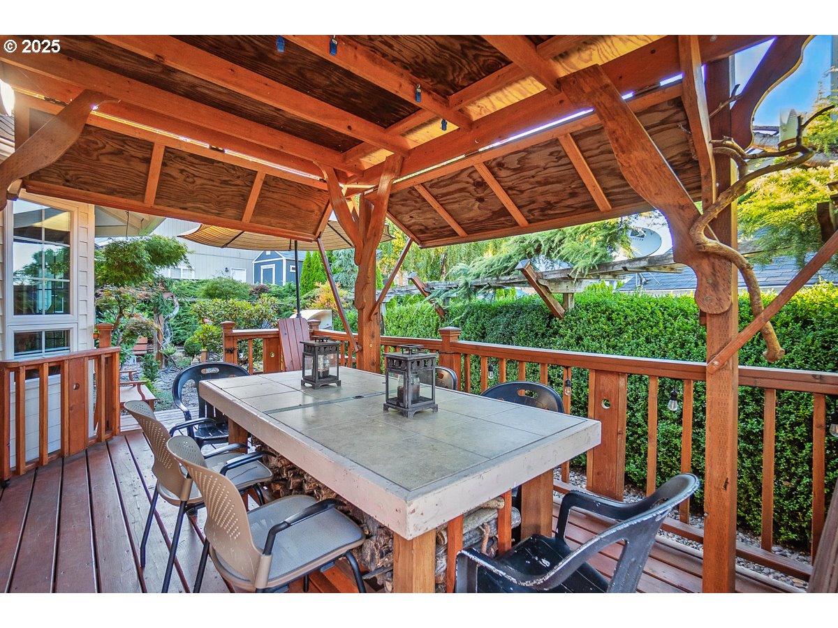 8715 Southwest Tachi Court Tualatin, OR 97062 - Photo 43 of 48 Deck