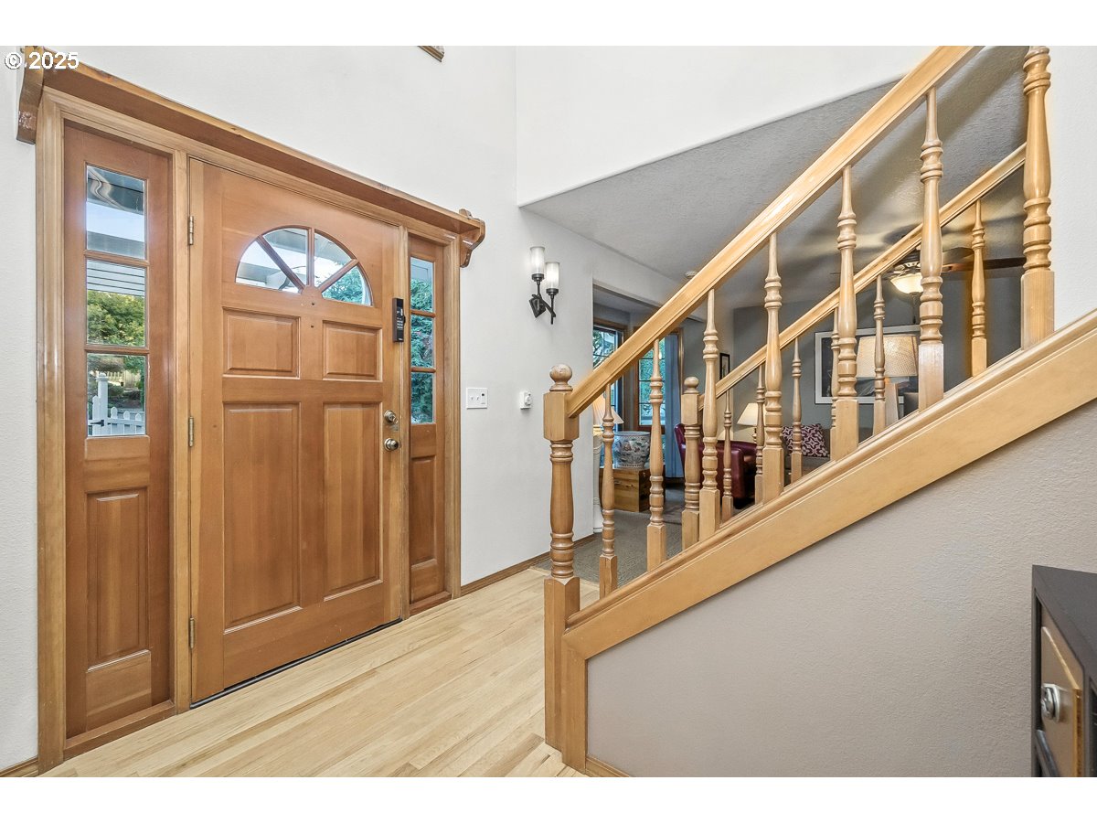 8715 Southwest Tachi Court Tualatin, OR 97062 - Photo 5 of 48 Staircase