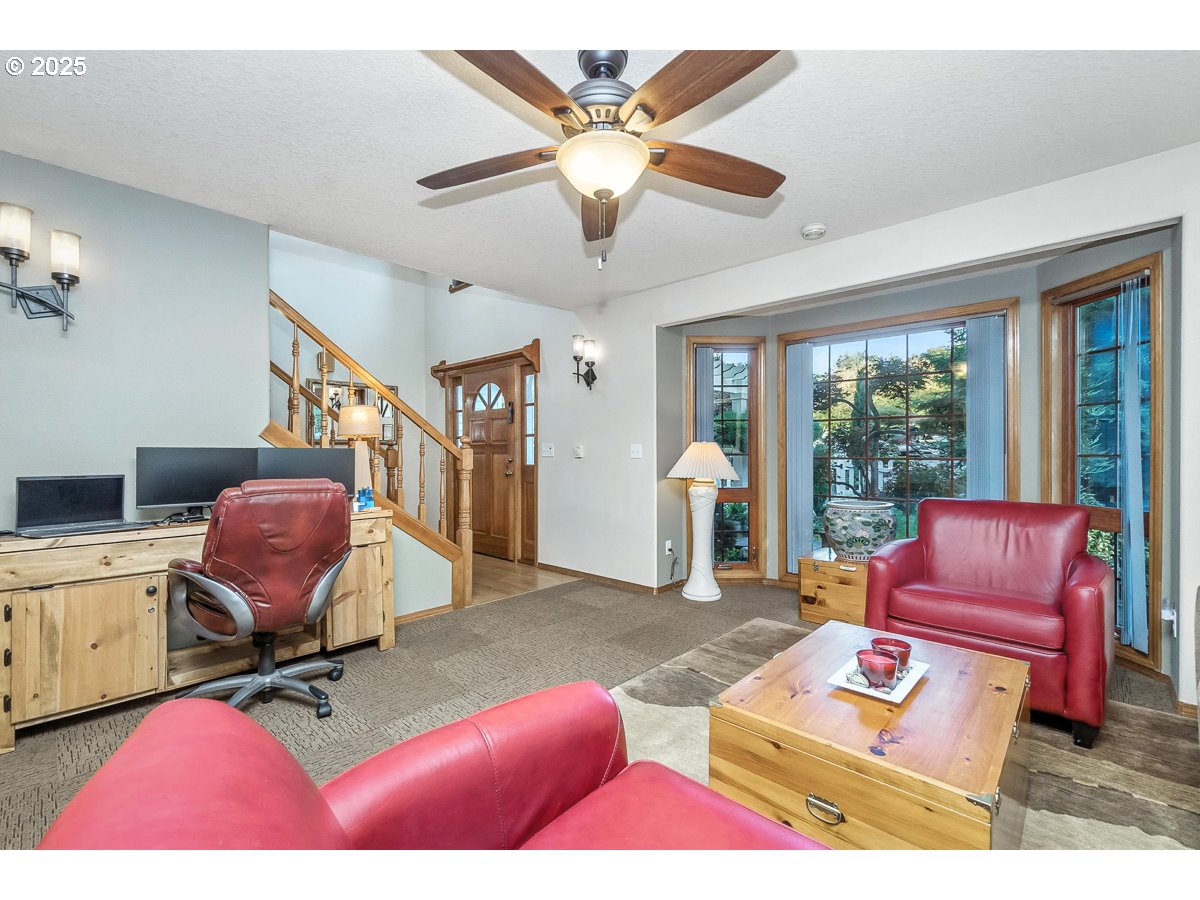 8715 Southwest Tachi Court Tualatin, OR 97062 - Photo 8 of 48