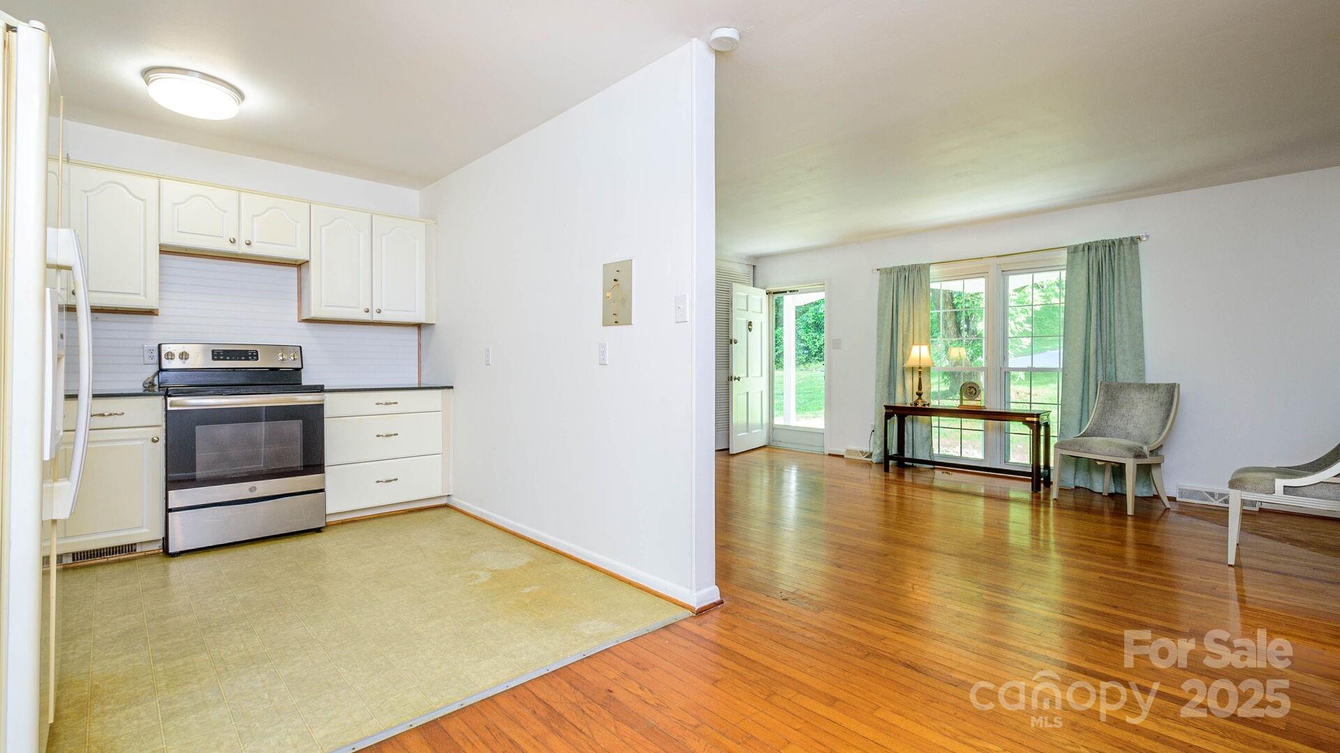 51 Bell Road Asheville, NC 28805 - Photo 12 of 38