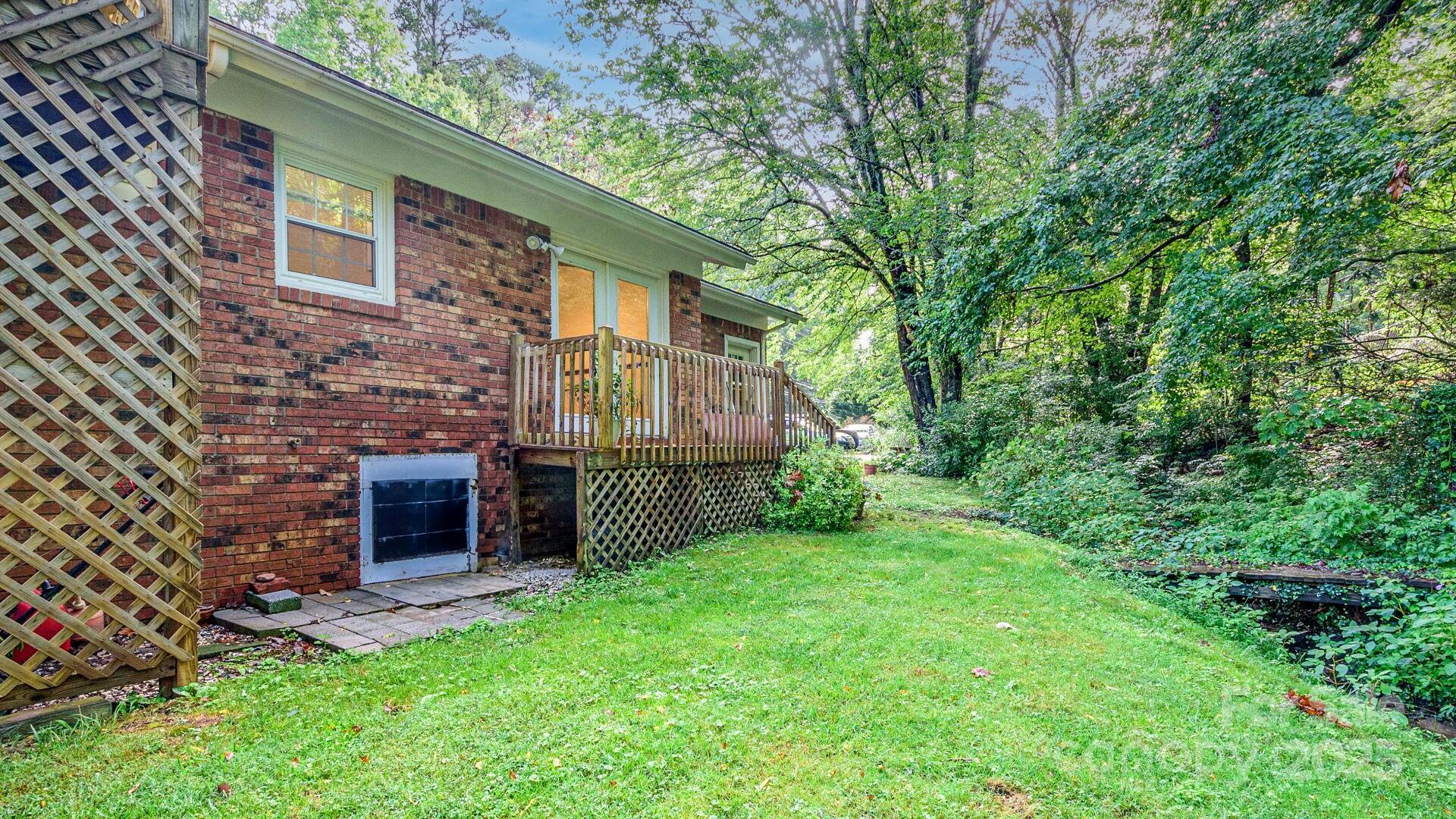 51 Bell Road Asheville, NC 28805 - Photo 31 of 38