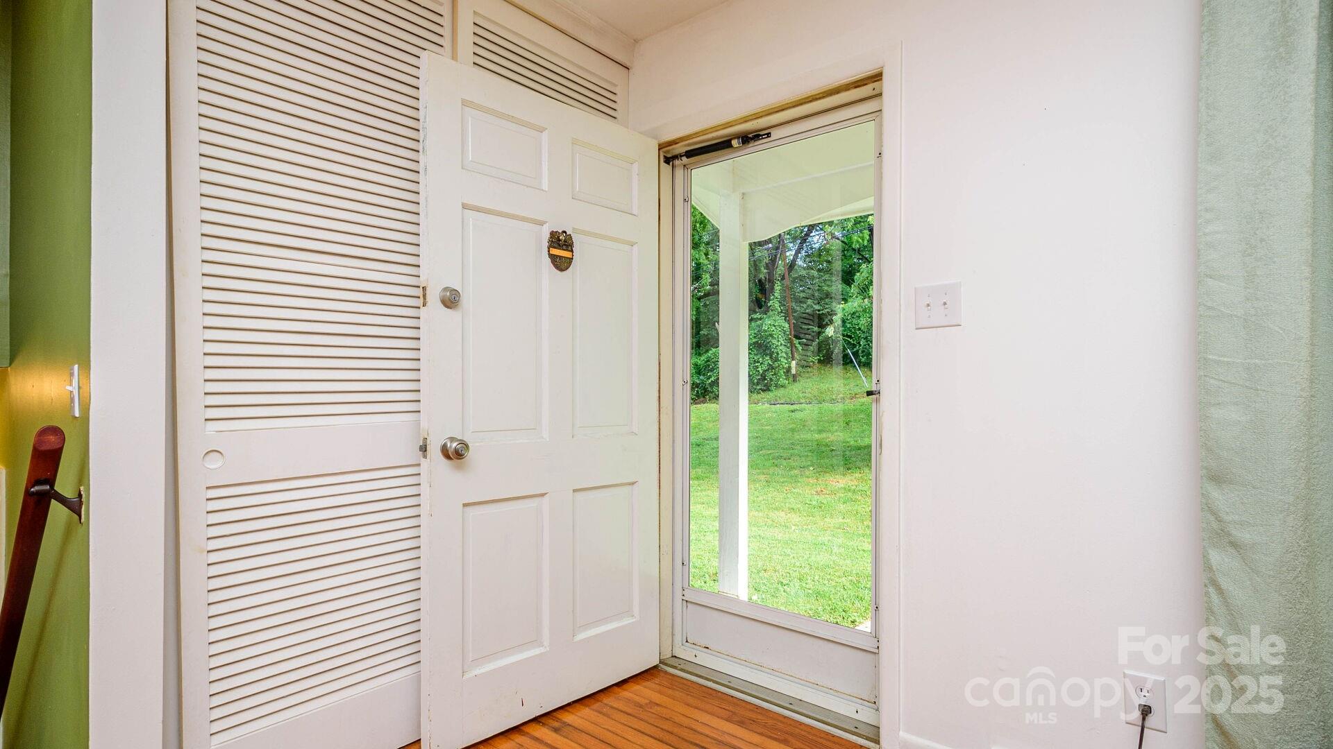 51 Bell Road Asheville, NC 28805 - Photo 6 of 38