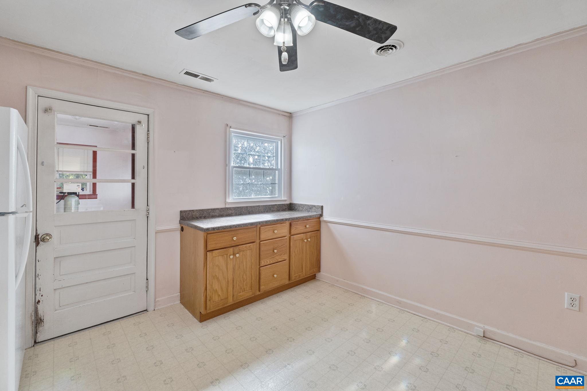 2380 South Constitution Route Dillwyn, VA 23936 - Photo 9 of 41 walk in closet with window