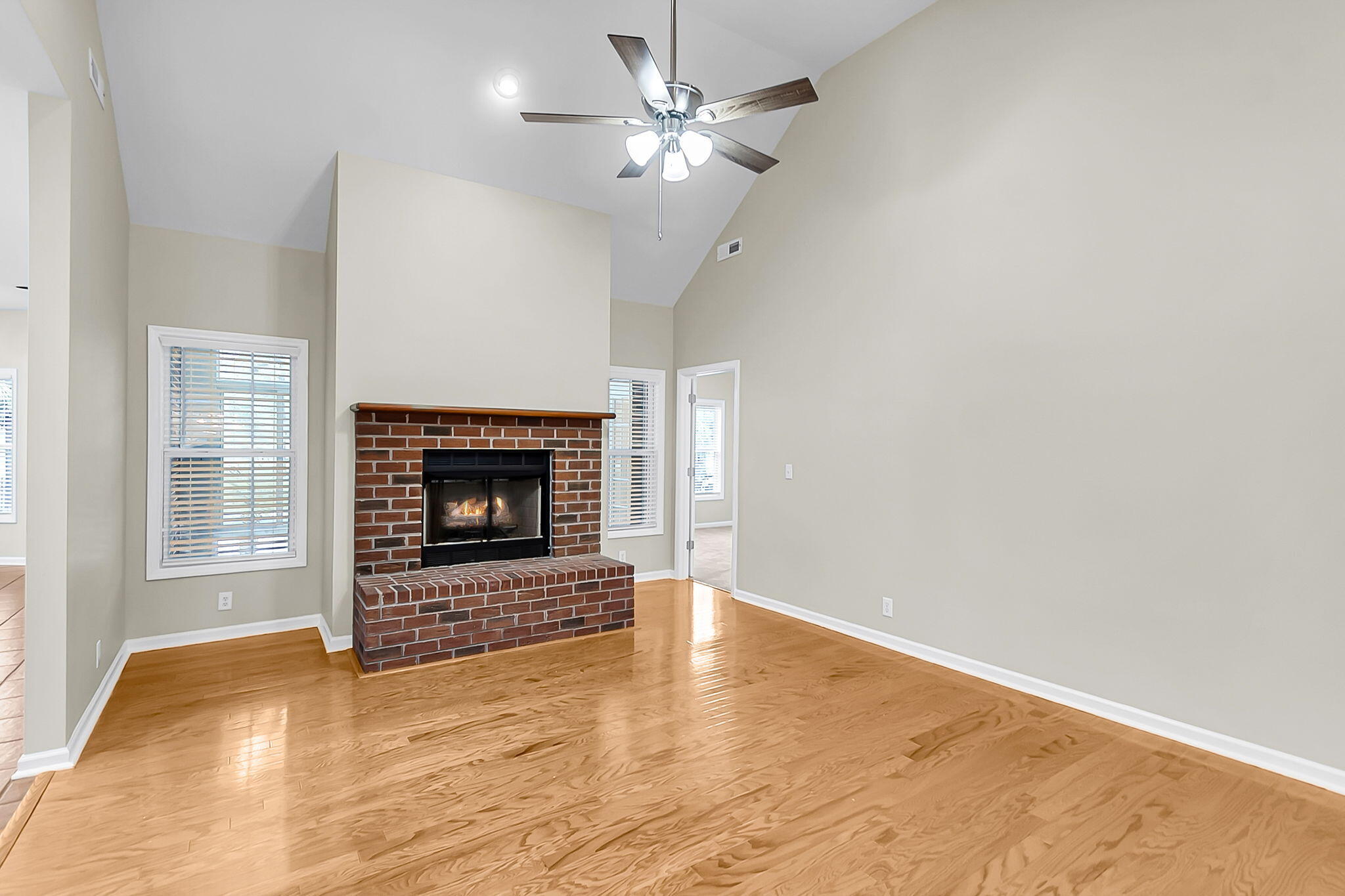 697 Hamlet Circle Goose Creek, SC 29445 - Photo 16 of 57 CREM - 697 Hamlet - interior only-11