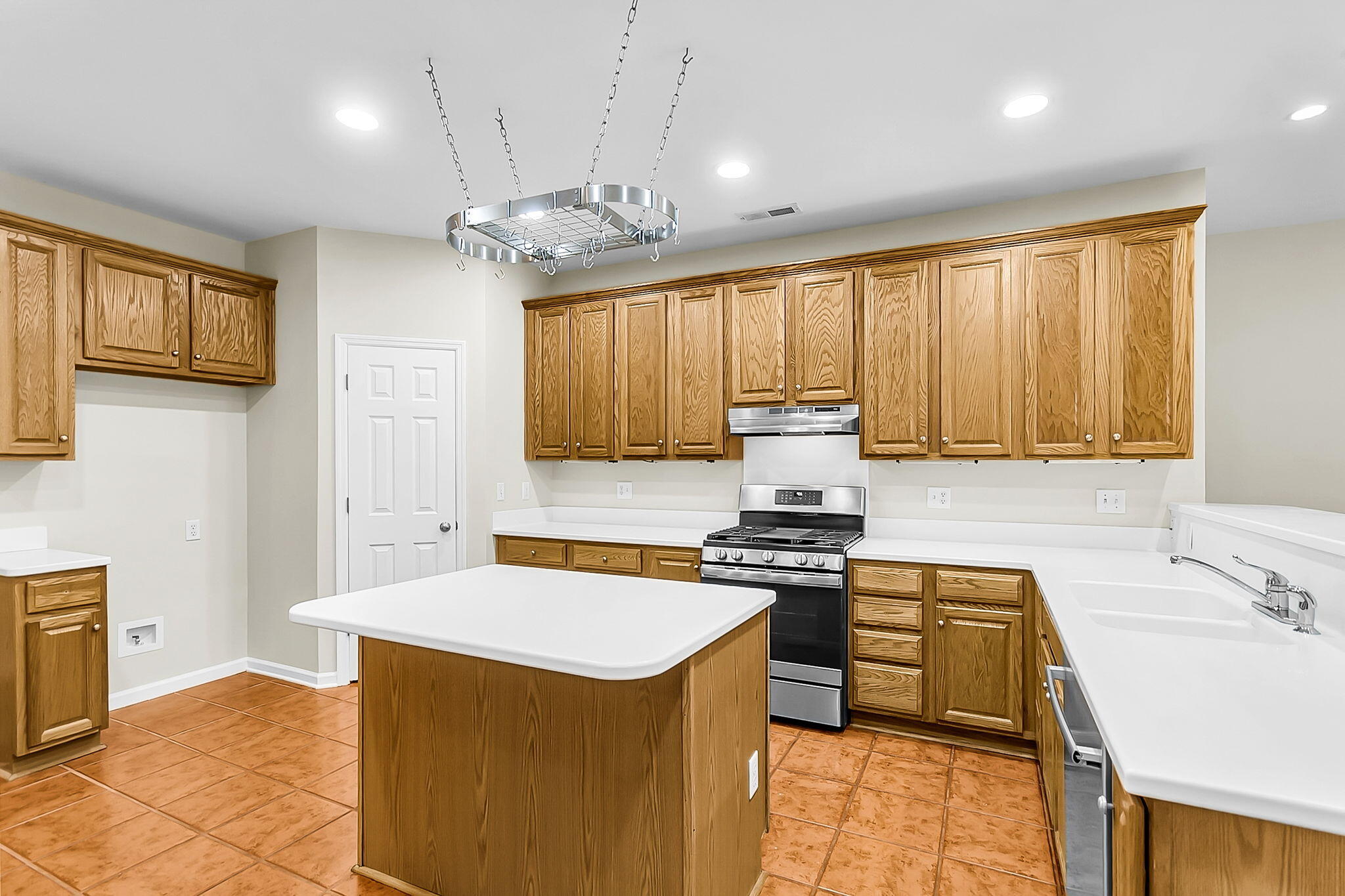 697 Hamlet Circle Goose Creek, SC 29445 - Photo 20 of 57 CREM - 697 Hamlet - interior only-14