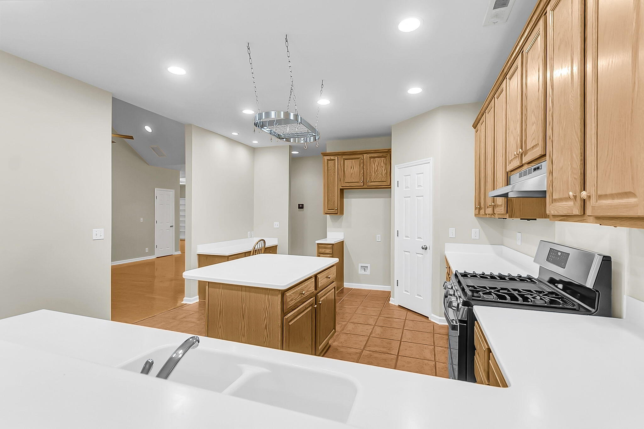 697 Hamlet Circle Goose Creek, SC 29445 - Photo 21 of 57 CREM - 697 Hamlet - interior only-15