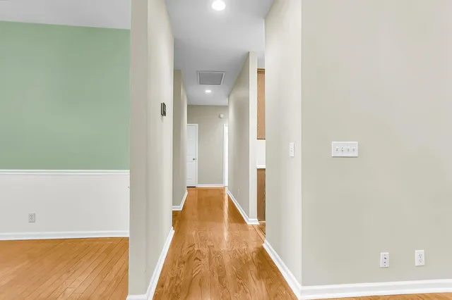 $650,000 | 697 Hamlet Circle, Goose Creek, SC 29445