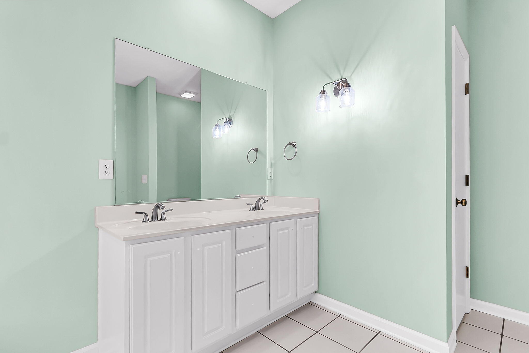 697 Hamlet Circle Goose Creek, SC 29445 - Photo 34 of 57 CREM - 697 Hamlet - interior only-34