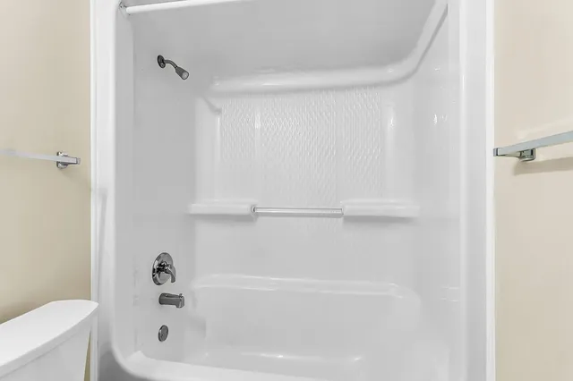 $650,000 | 697 Hamlet Circle, Goose Creek, SC 29445