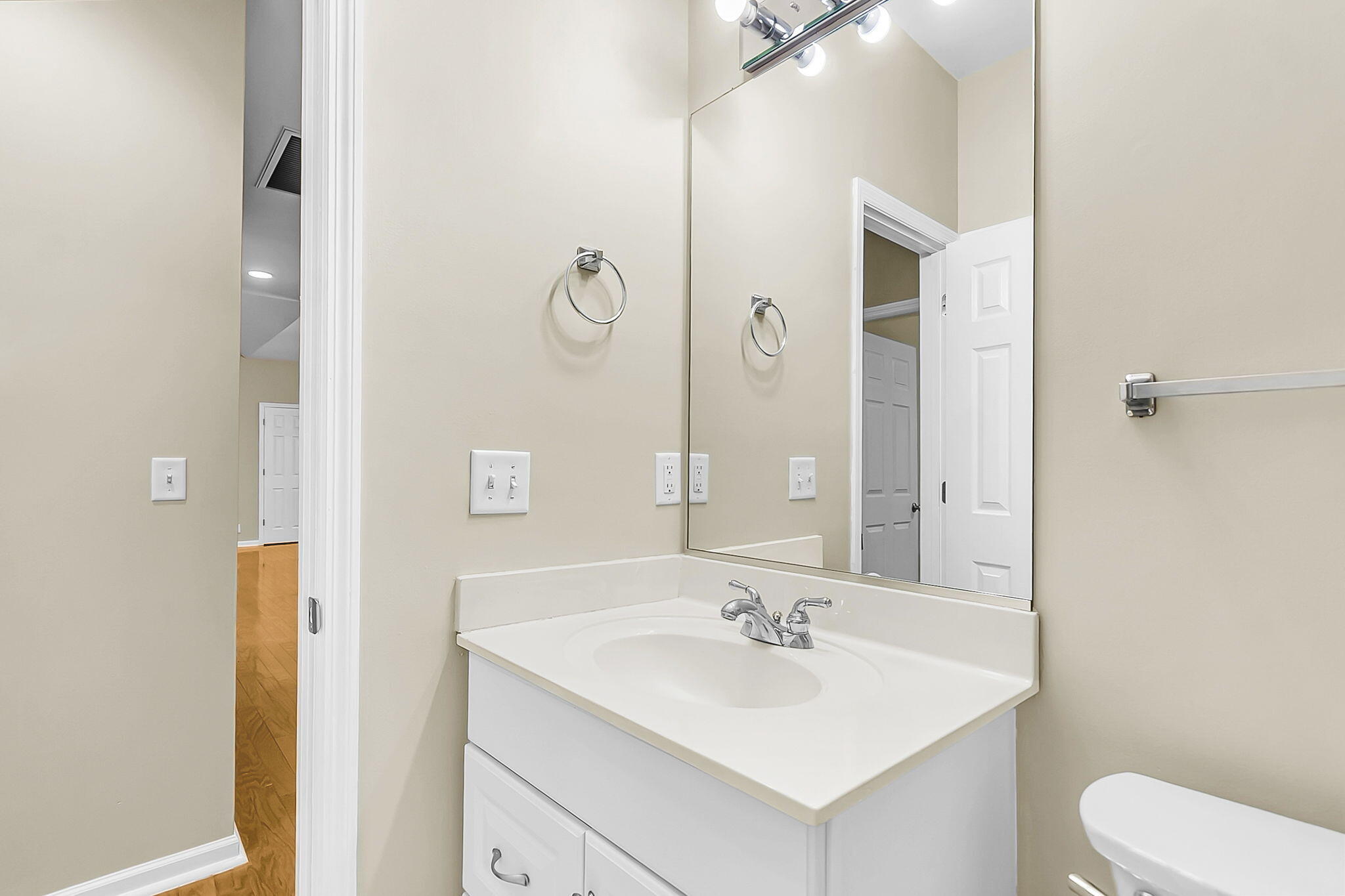 697 Hamlet Circle Goose Creek, SC 29445 - Photo 42 of 57 CREM - 697 Hamlet - interior only-24