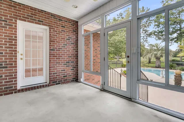 $650,000 | 697 Hamlet Circle, Goose Creek, SC 29445