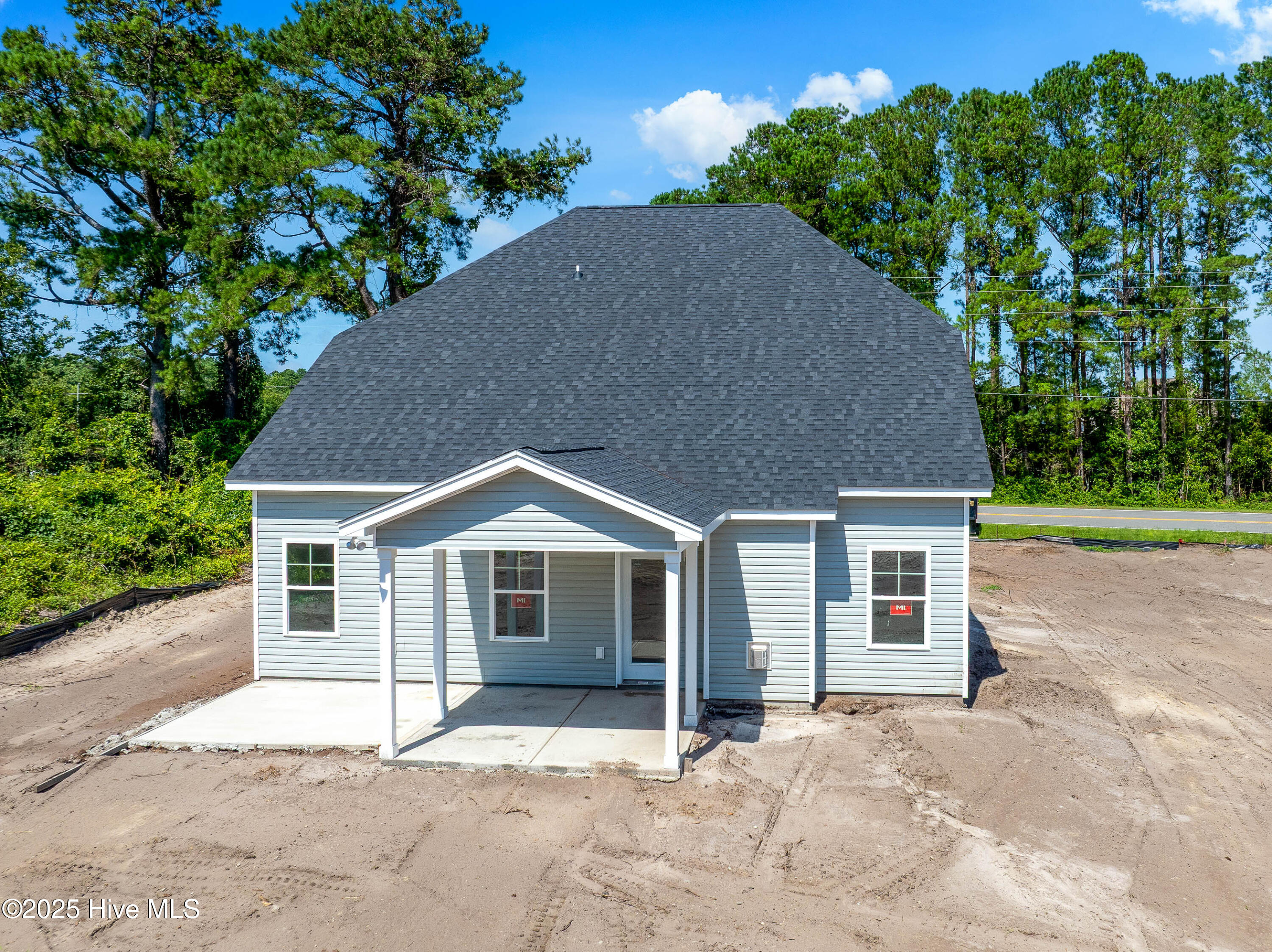 350 Hardison Road Holly Ridge, NC 28445 - Photo 7 of 13 Hardison House 1 MLS-6