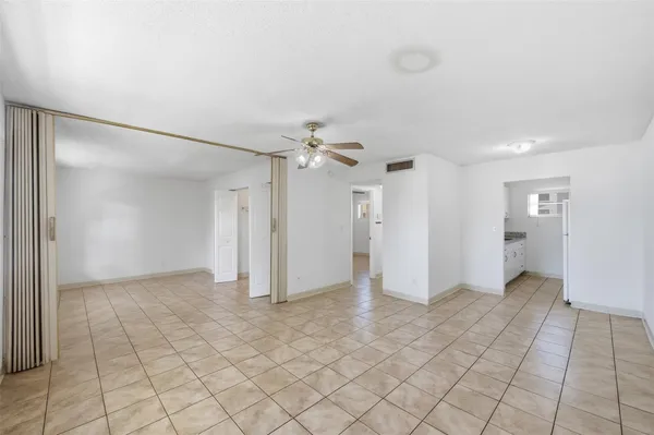 $1,850 | 6211 Southwest 37th Street, Unit 208, Davie, FL 33314