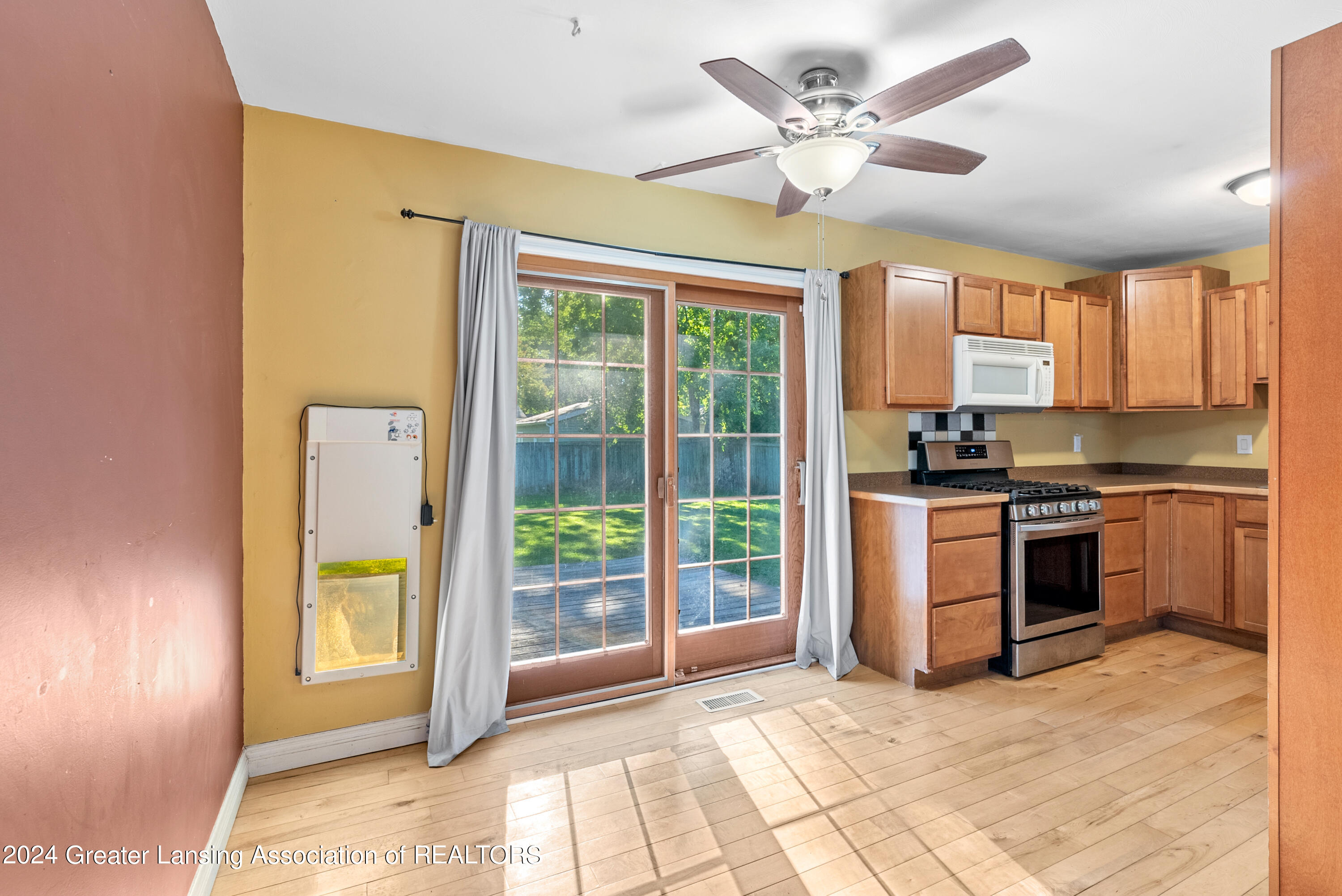 3117 Sunderland Road Lansing, MI 48911 - Photo 14 of 33 29-Media Jett - 28