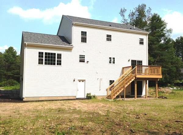 91 Richmond Road Freetown, MA 02702 - Photo 3 of 11 Gallery Image 3