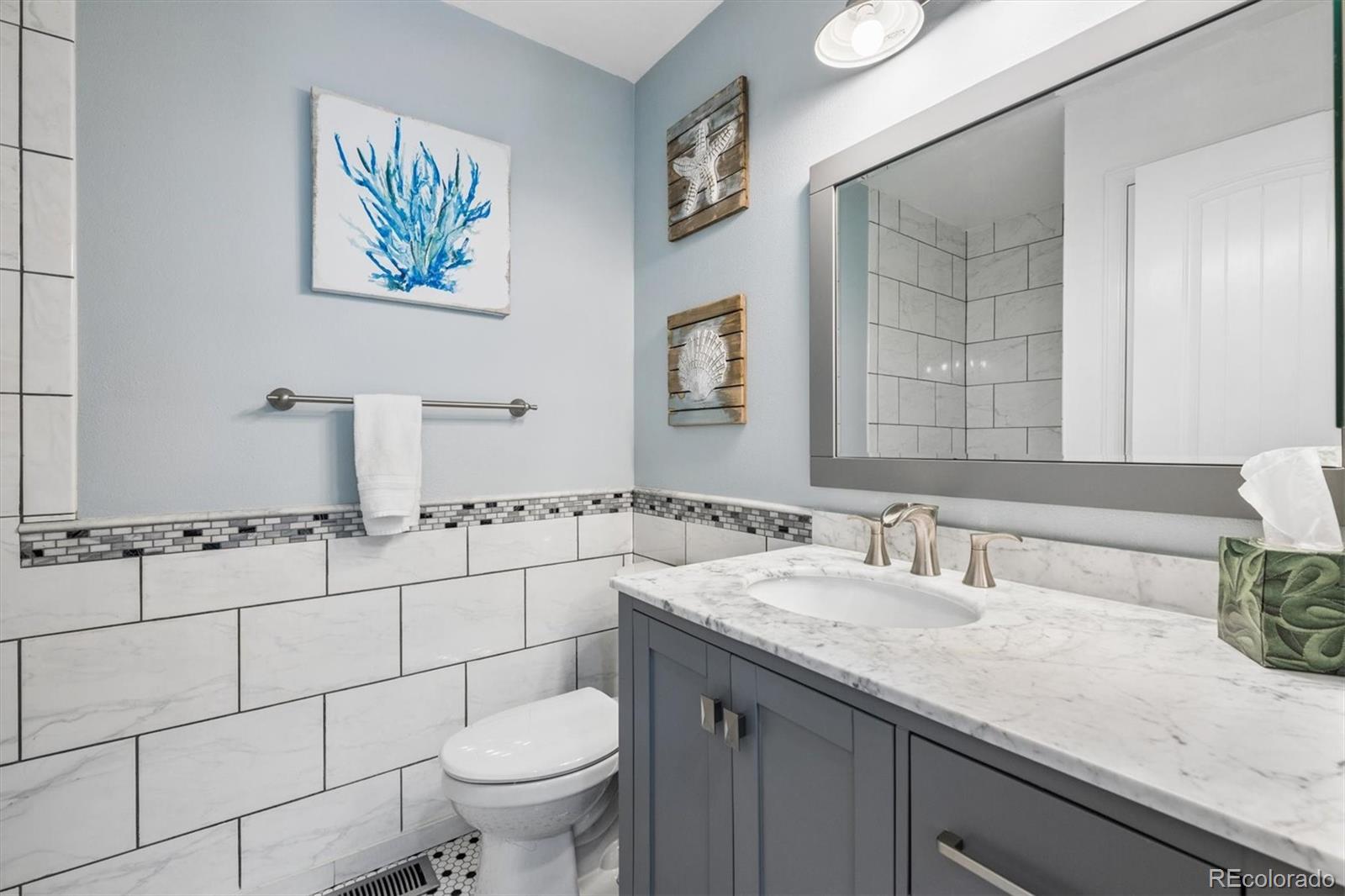 2340 Crestmont Lane Highlands Ranch, CO 80126 - Photo 23 of 50