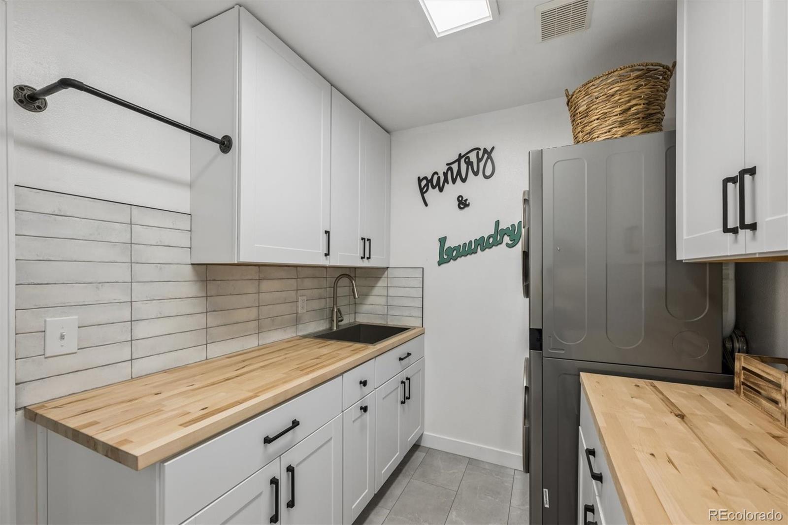 2340 Crestmont Lane Highlands Ranch, CO 80126 - Photo 24 of 50