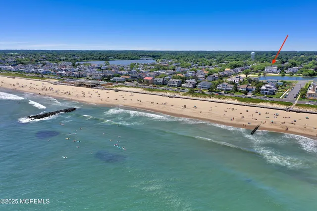 $699,000 | 200 Monmouth Avenue, Unit 5, Spring Lake, NJ 07762