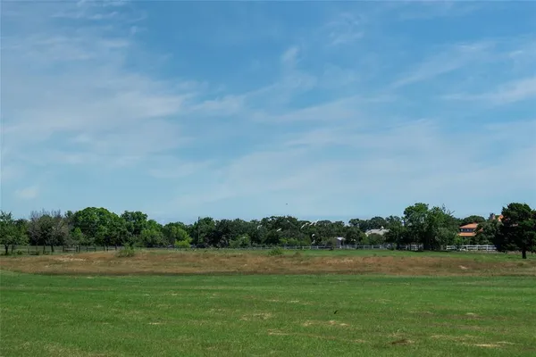a view of a grassy field