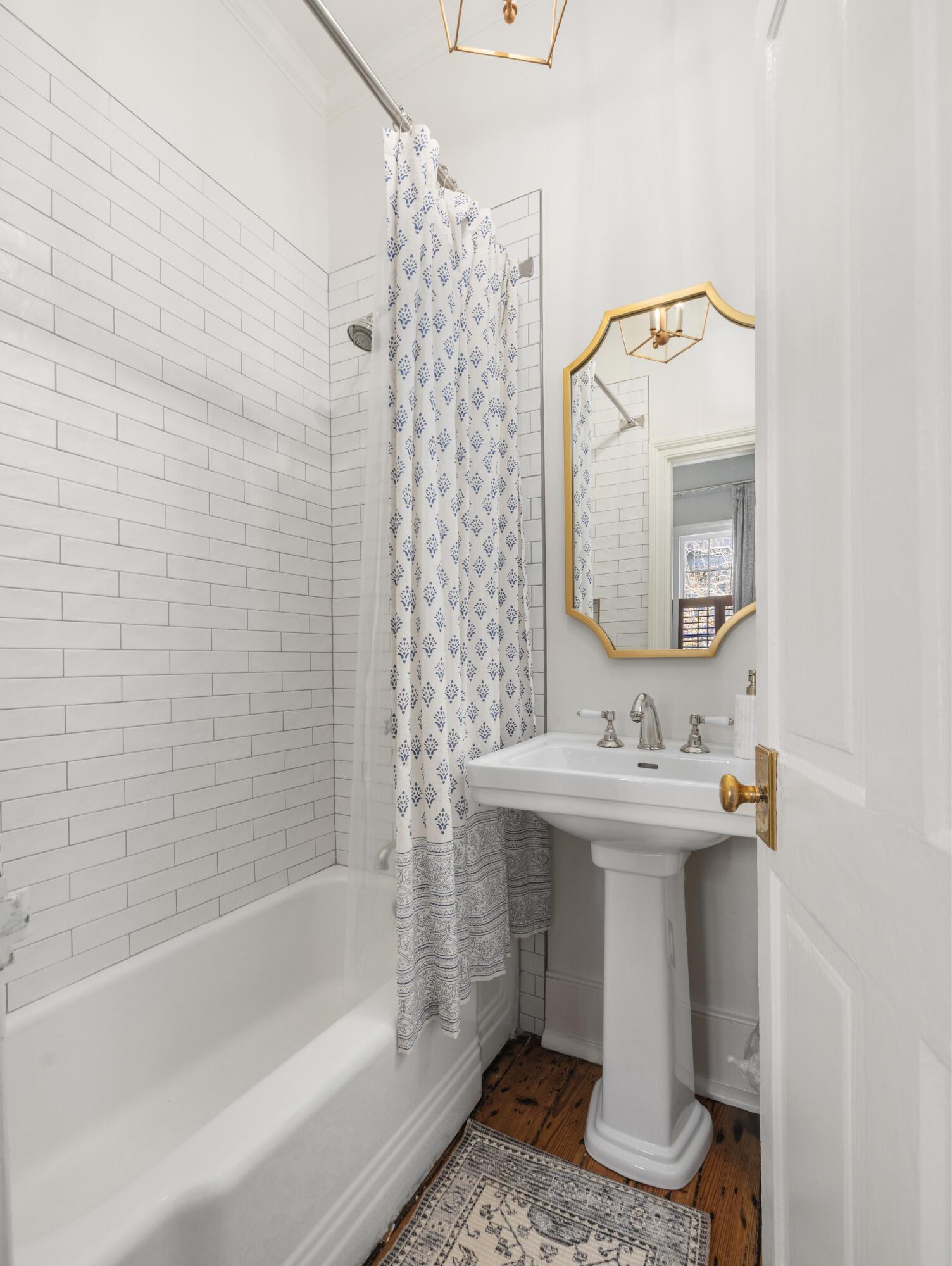 46 Church Street Charleston, SC 29401 - Photo 19 of 58 Guest Bath