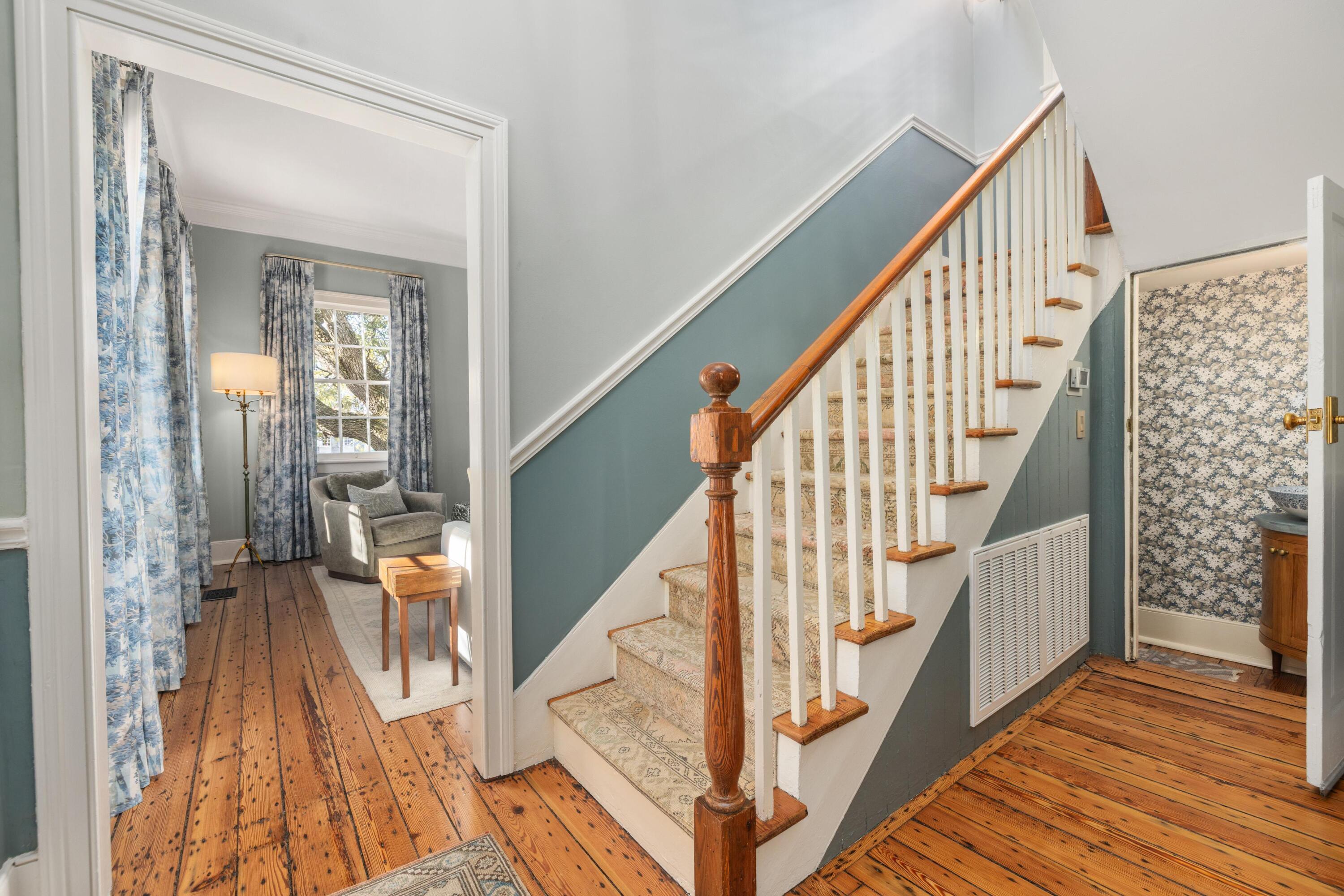 46 Church Street Charleston, SC 29401 - Photo 6 of 58 Stairway