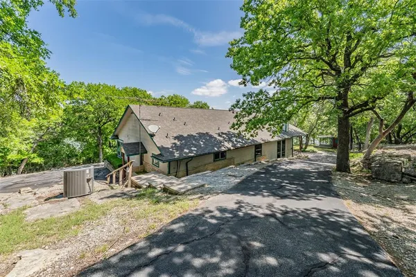 $1,175,000 | 491 Cozy Cove Court, Chico, TX 76431