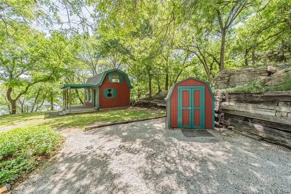 $1,175,000 | 491 Cozy Cove Court, Chico, TX 76431