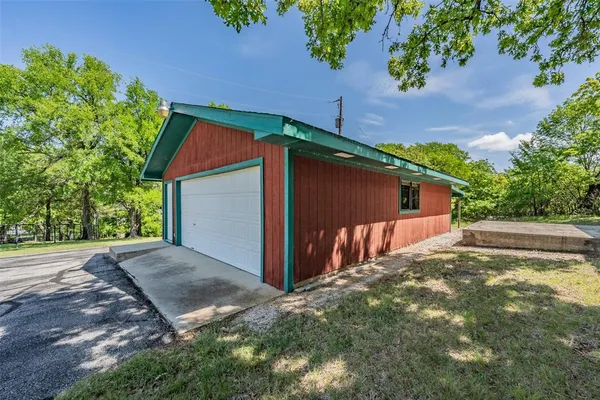 $1,175,000 | 491 Cozy Cove Court, Chico, TX 76431