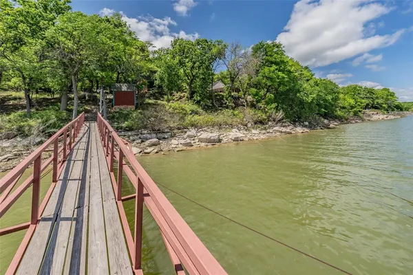 $1,175,000 | 491 Cozy Cove Court, Chico, TX 76431