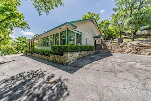 $1,175,000 | 491 Cozy Cove Court, Chico, TX 76431