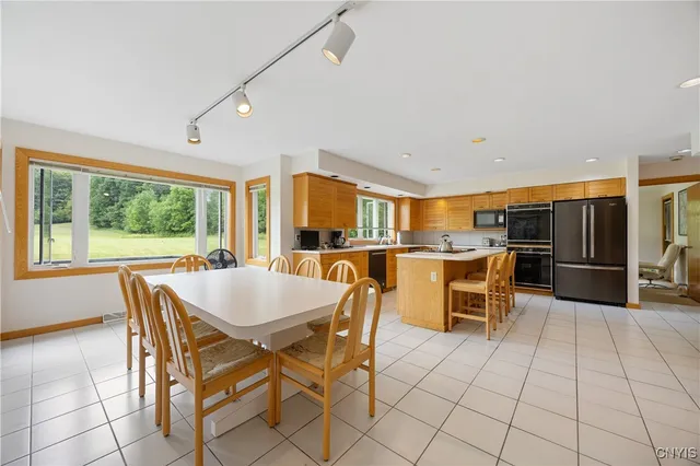 $799,900 | 6925 Woodchuck Hill Road, De Witt, NY 13066