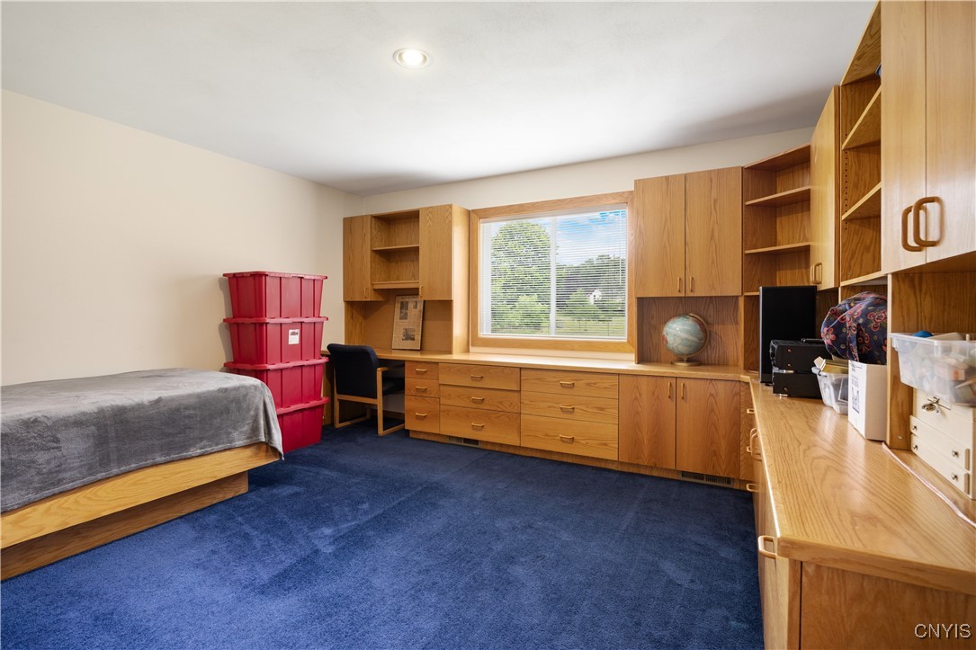 6925 Woodchuck Hill Road De Witt, NY 13066 - Photo 31 of 47 4th bedroom with built in's