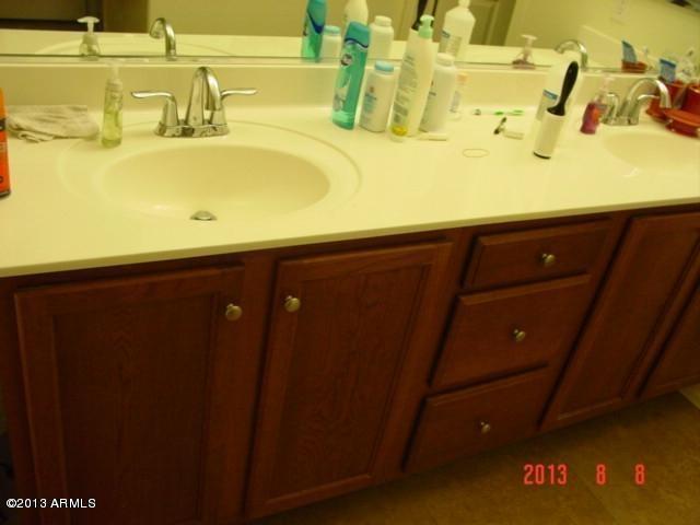 6946 West Harwell Road Laveen, AZ 85339 - Photo 11 of 21 Bathroom