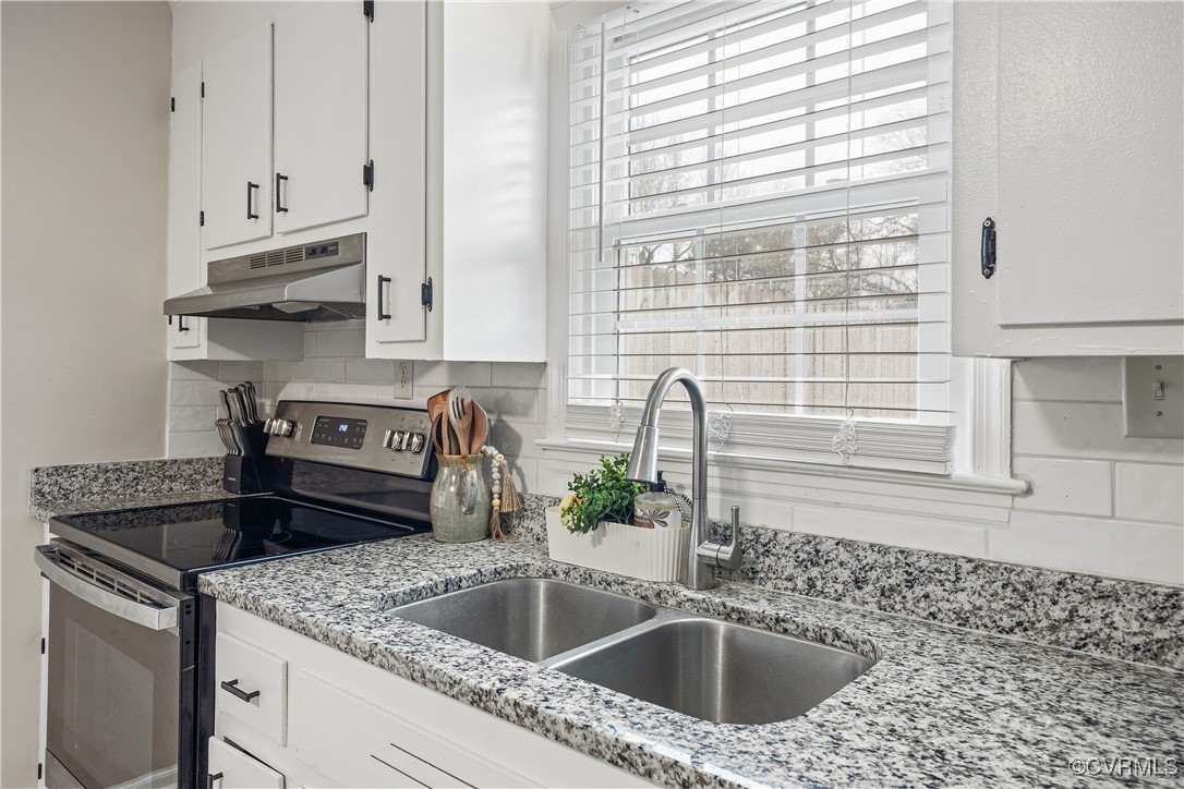 3605 Union Branch Road Petersburg, VA 23805 - Photo 12 of 40 Large double bowl stainless sink with window for o